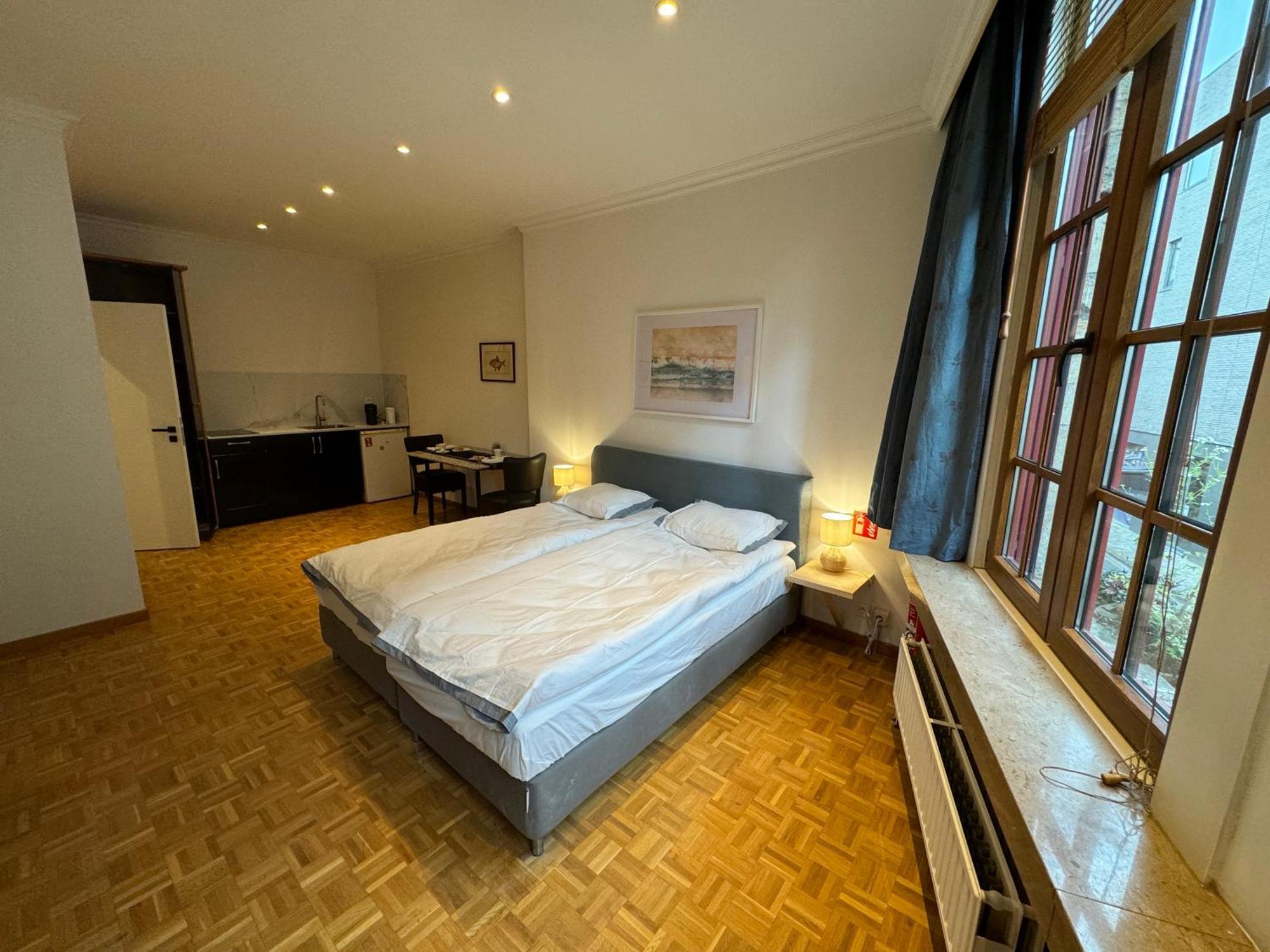 Two Bedroom Loft In The City Center By The Meir Antwerpen Buitenkant foto